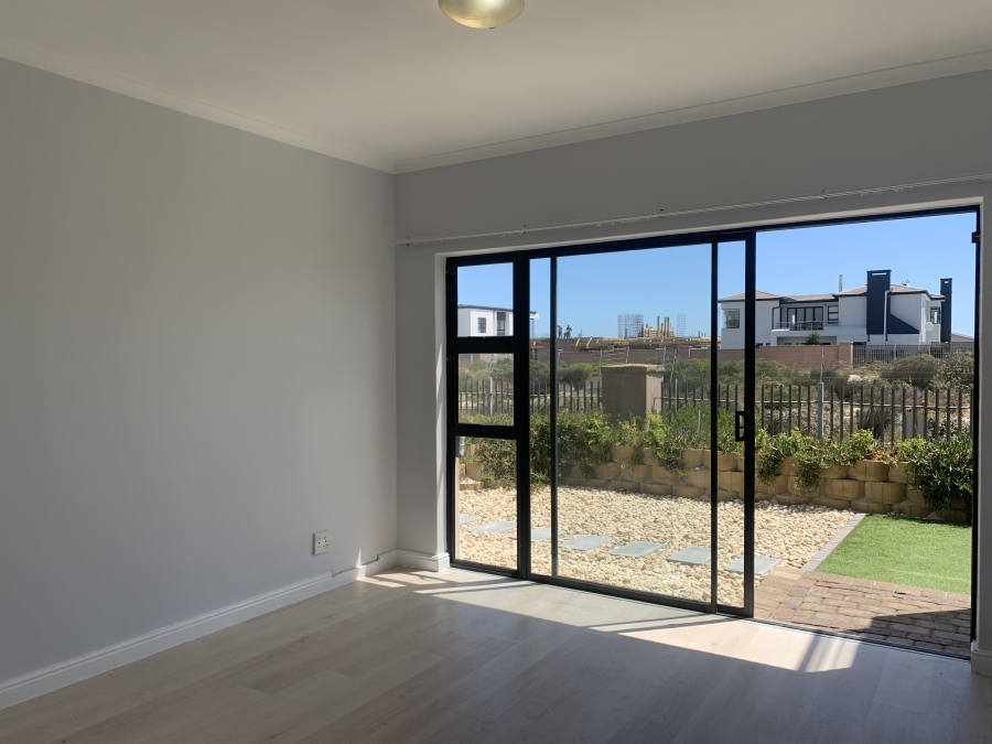 To Let 2 Bedroom Property for Rent in Bloubergstrand Western Cape